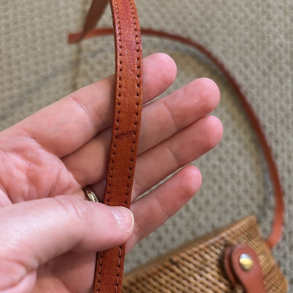 Poppy and Sage Iris Bag Hand Woven Rattan and Leather - Picture 7 of 7